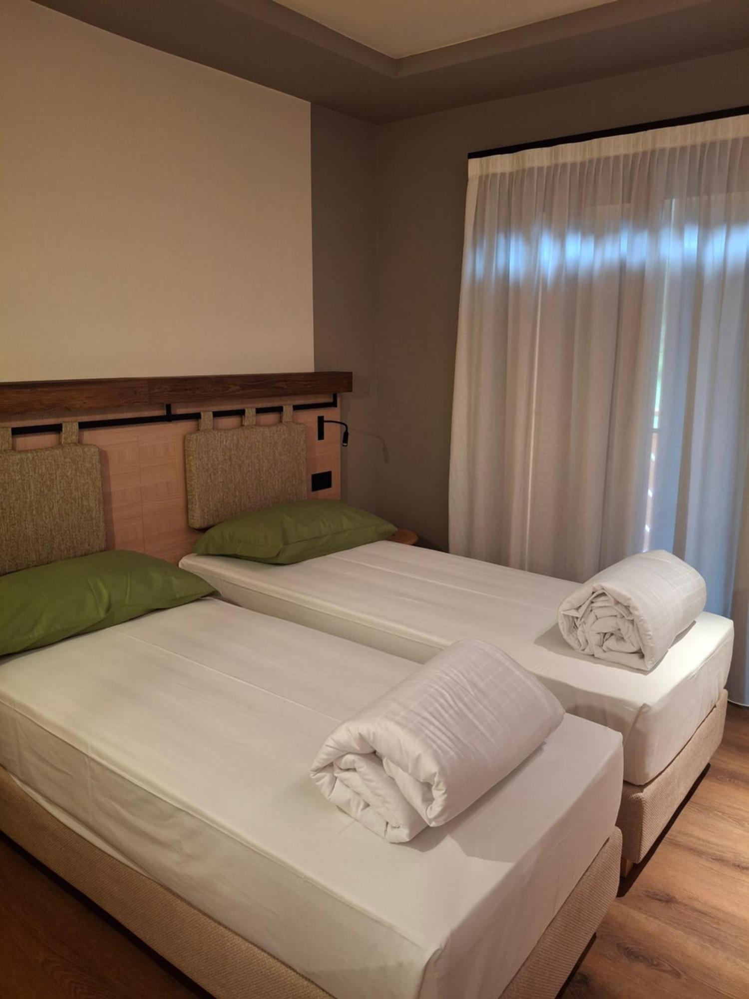 Hotel Dolomiti Saone Tione di Trento Exterior photo